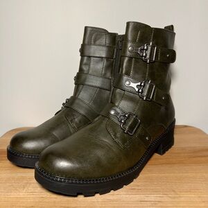 NWOB SO Monique Combat Boots, Women’s Size 10 Heeled Moto Boot, Buckle & Zipper